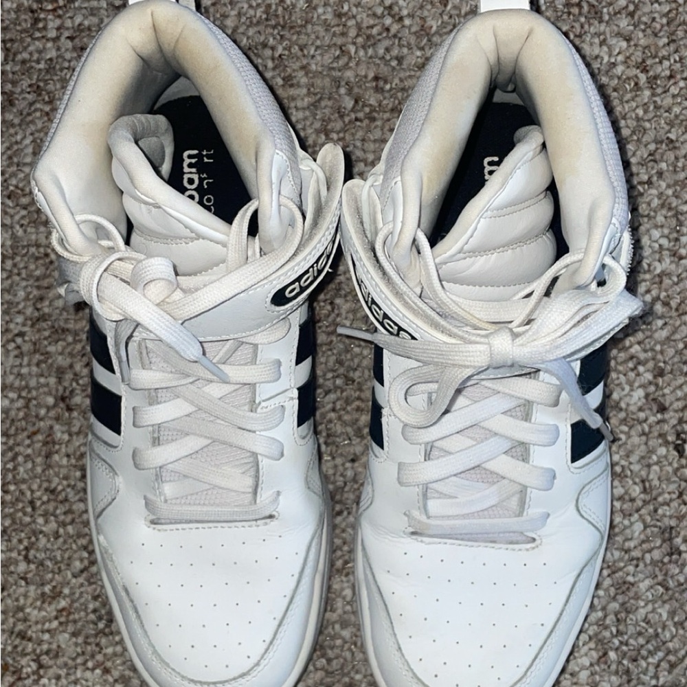 Adidas Classic White and Black Sneakers - Picture 5 of 6